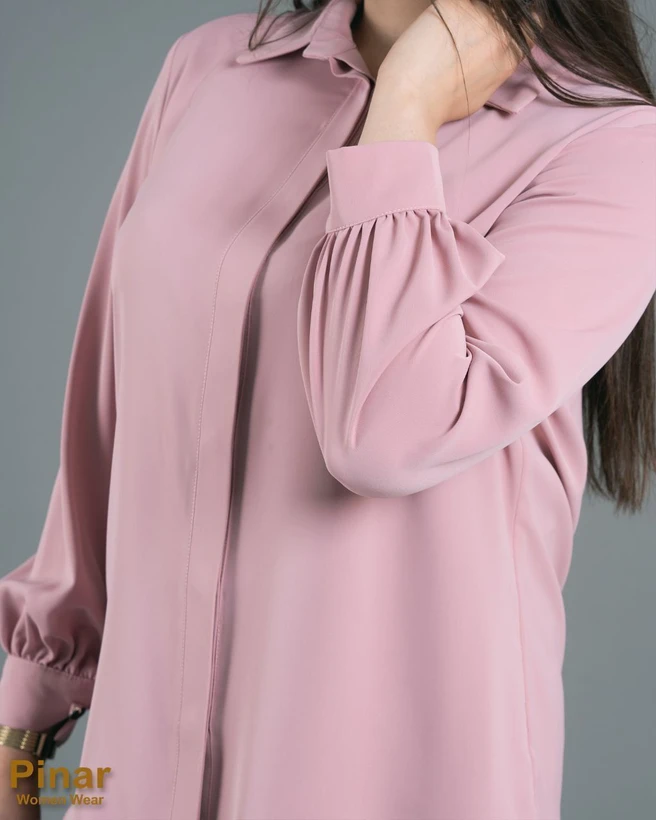 1747676531_70719-1.webp شومیز زنانه ساتن ساده وارداتی - Image 1