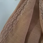 شال زنانه نخ بهاره دور گیپور نسکافه ای ابعاد 170 در 53 سانتیمتر - Image 3