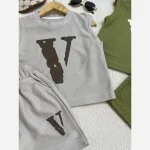 ست تاپ و شلوارک اسپرت بچگانه وارداتی جنس کنفی مناسب 9 ماه تا 5 سال - Image 5