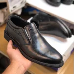 کفش چرم مردانه رخشی مشکی کلاسیک رویه چرم طبیعی گاوی زیره لاستیکی ضد سایش کفی طبی ضمانت زیره - Image 5