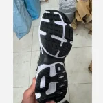 کفش اسپرت مردانه نایک مدل V2K رویه مش و چرم مصنوعی با زیره EVA مشکی - تصویر 3